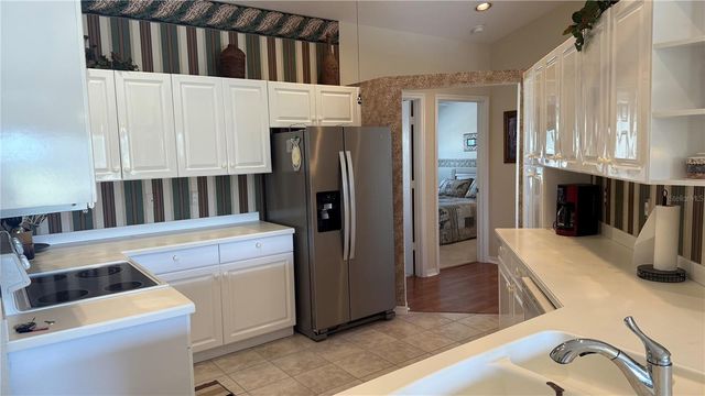 6632 PINEVIEW TERRACE 10-201, Bradenton, FL 34203