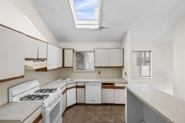 259 W Hudson Street, Long Beach, NY 11561