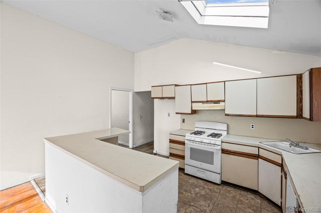 259 W Hudson Street, Long Beach, NY 11561