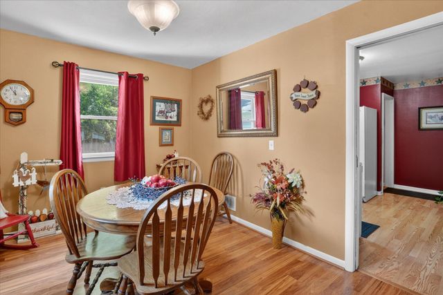 509 Fayette Street, Jonesville, MI 49250