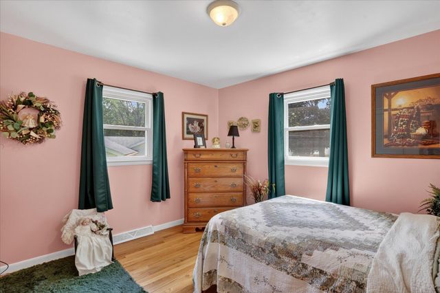 509 Fayette Street, Jonesville, MI 49250