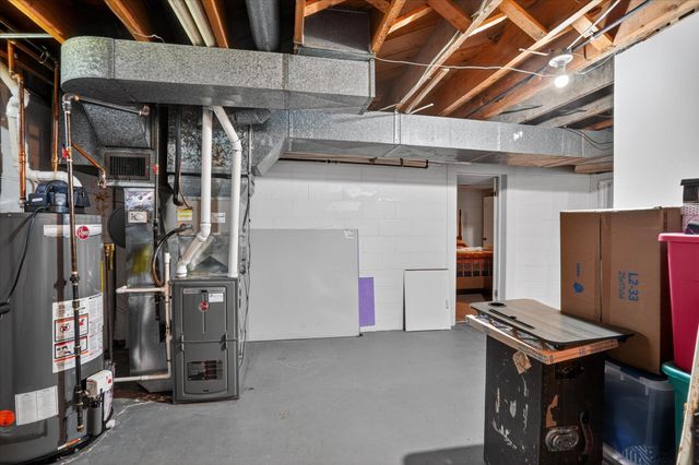 509 Fayette Street, Jonesville, MI 49250
