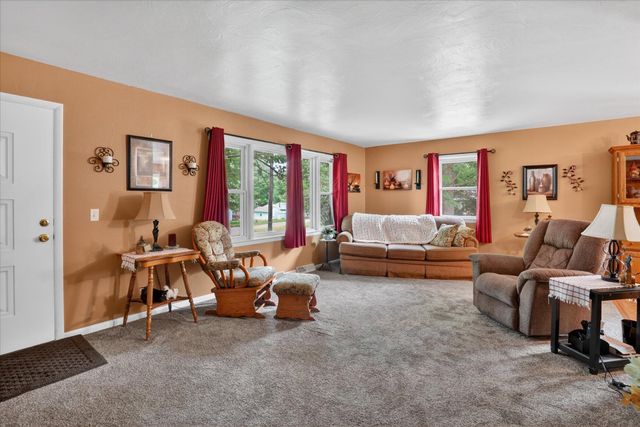 509 Fayette Street, Jonesville, MI 49250