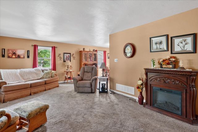 509 Fayette Street, Jonesville, MI 49250
