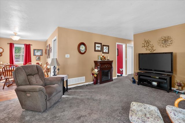509 Fayette Street, Jonesville, MI 49250