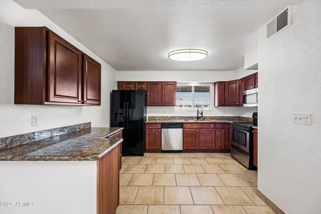 3823 W LAWRENCE Road, Phoenix, AZ 85019