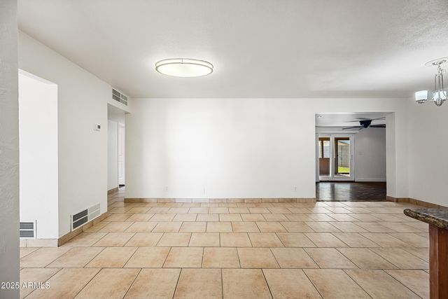 3823 W LAWRENCE Road, Phoenix, AZ 85019