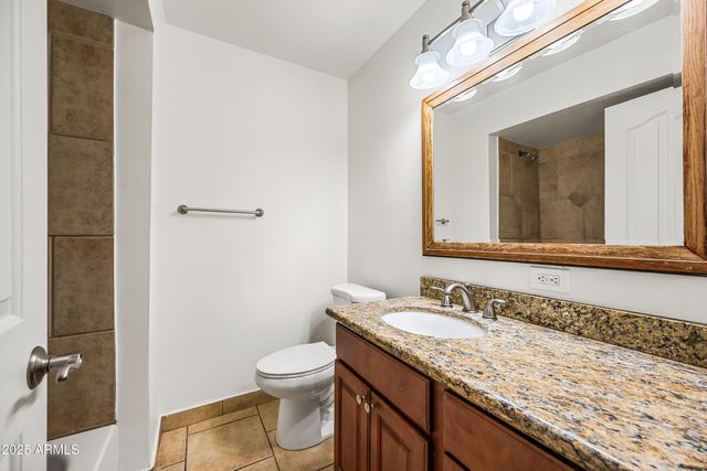 3823 W LAWRENCE Road, Phoenix, AZ 85019