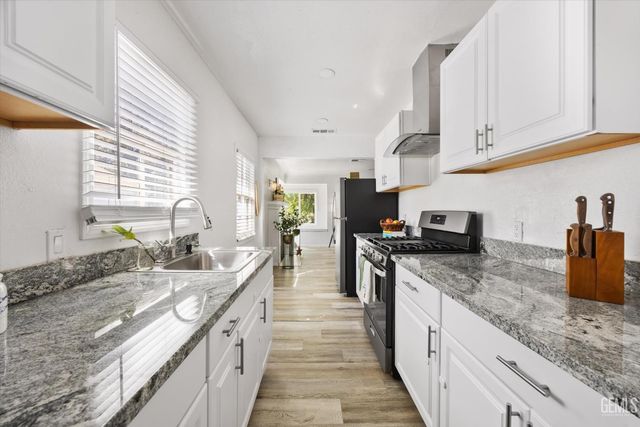 2314 Olympic Drive, Bakersfield, CA 93308