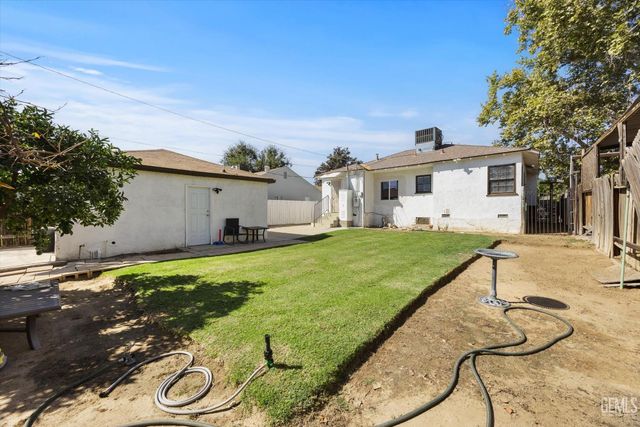 2314 Olympic Drive, Bakersfield, CA 93308