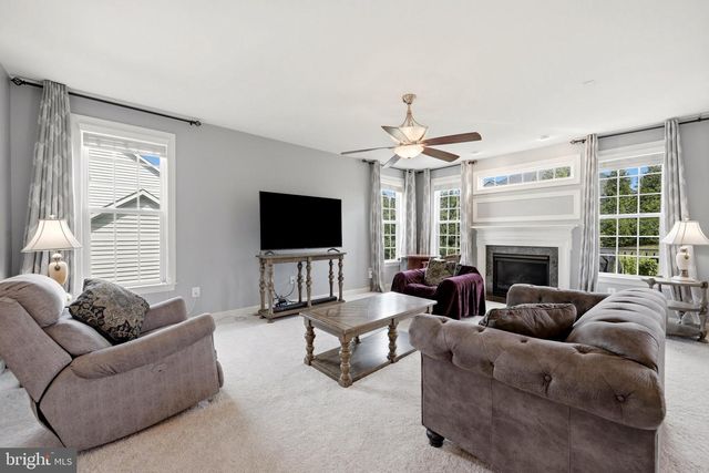 21054 HOODED CROW DR, Leesburg, VA 20175