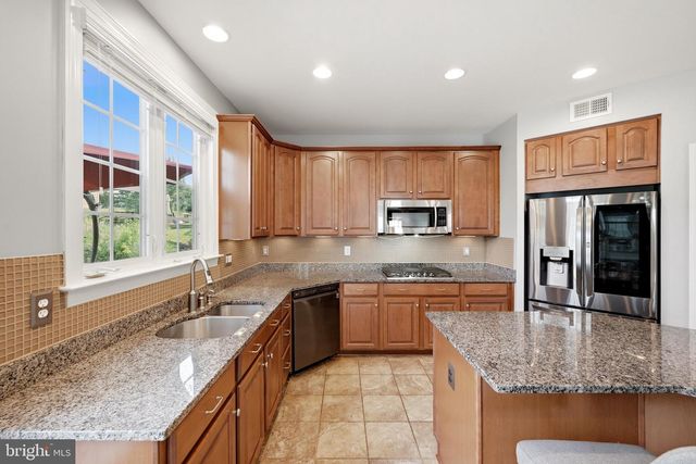 21054 HOODED CROW DR, Leesburg, VA 20175
