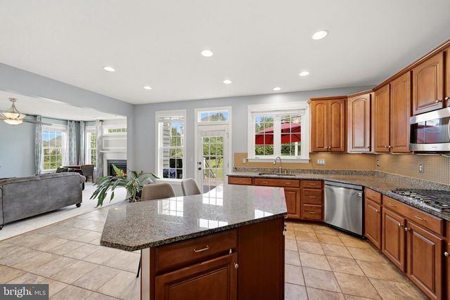 21054 HOODED CROW DR, Leesburg, VA 20175