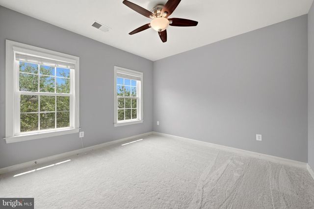 21054 HOODED CROW DR, Leesburg, VA 20175