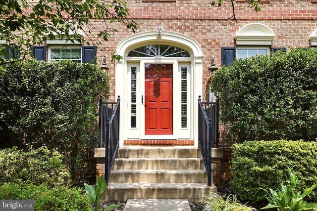21054 HOODED CROW DR, Leesburg, VA 20175