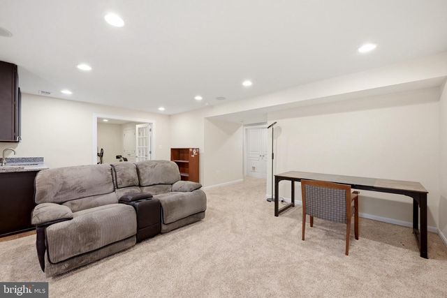 21054 HOODED CROW DR, Leesburg, VA 20175