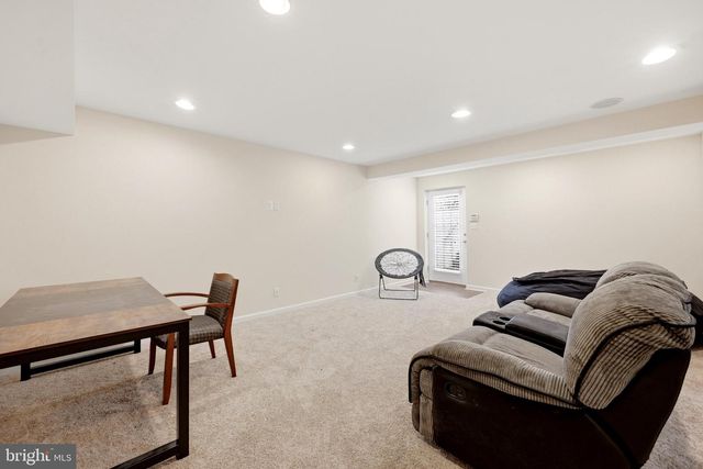 21054 HOODED CROW DR, Leesburg, VA 20175