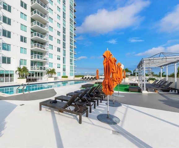1861 NW S River Dr 1002, Miami, FL 33125