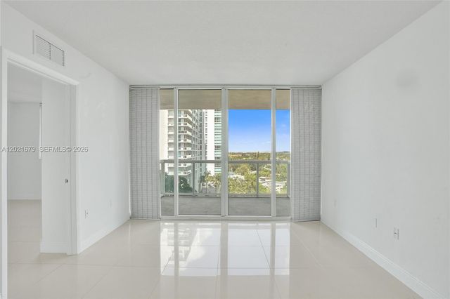1861 NW S River Dr 1002, Miami, FL 33125