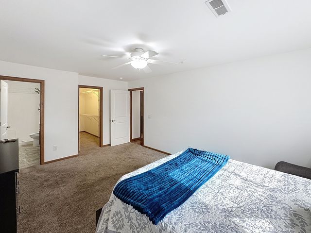 420 E Franklin Street 104, Eldridge, IA 52748