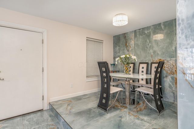 1407 Lake Shore Drive, 139, Columbus, OH 43204