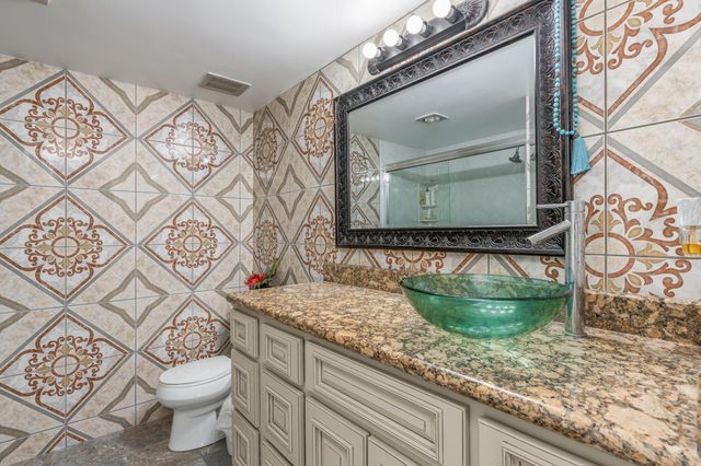 1407 Lake Shore Drive, 139, Columbus, OH 43204