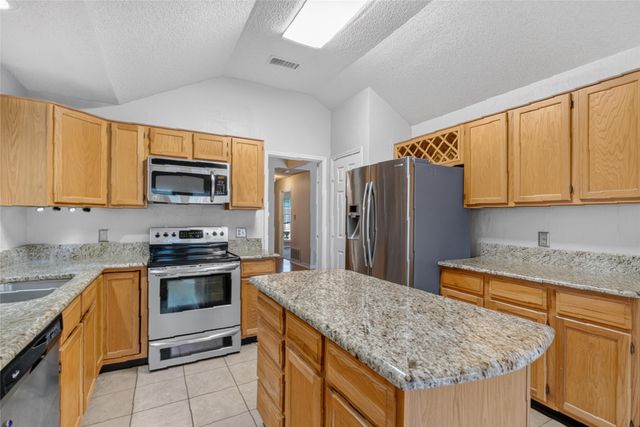 1001 Creek Valley Road, Mesquite, TX 75181
