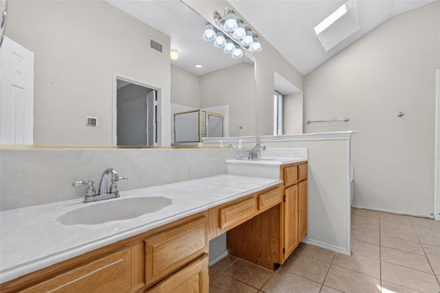 1001 Creek Valley Road, Mesquite, TX 75181
