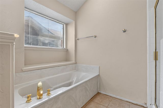 1001 Creek Valley Road, Mesquite, TX 75181
