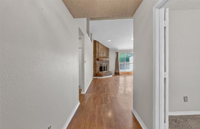 1001 Creek Valley Road, Mesquite, TX 75181