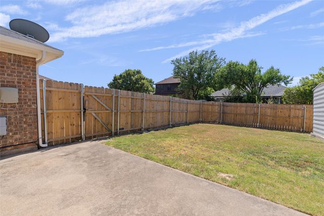 1001 Creek Valley Road, Mesquite, TX 75181