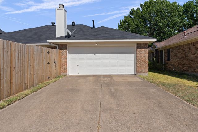 1001 Creek Valley Road, Mesquite, TX 75181