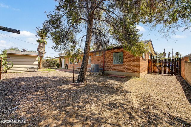 233 N Bentley Avenue, Tucson, AZ 85716