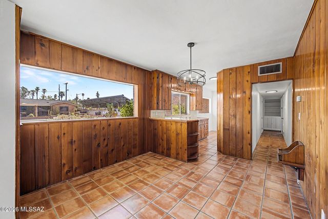 233 N Bentley Avenue, Tucson, AZ 85716
