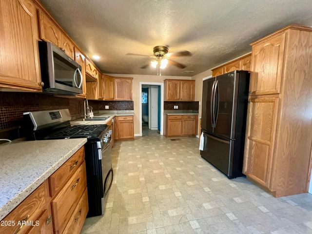 12529 E CENTRAL Avenue, Mayer, AZ 86333