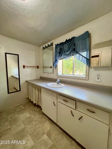 12529 E CENTRAL Avenue, Mayer, AZ 86333