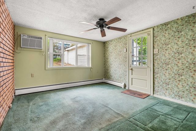 9 Cleveland Ave., Saugus, MA 01906