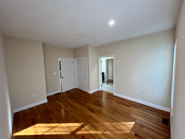 181 Crownshield Ave C, Uxbridge, MA 01569