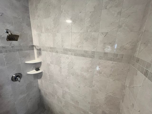 181 Crownshield Ave C, Uxbridge, MA 01569