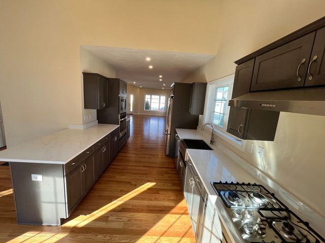 181 Crownshield Ave C, Uxbridge, MA 01569