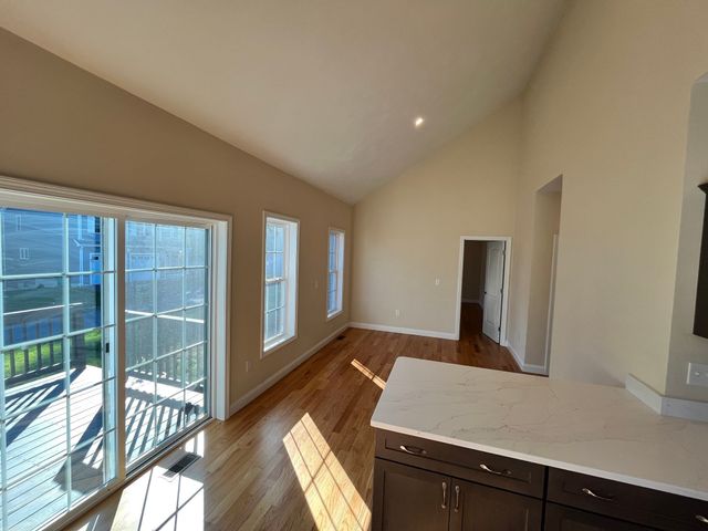 181 Crownshield Ave C, Uxbridge, MA 01569