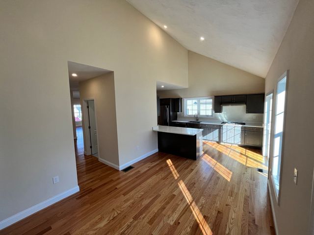181 Crownshield Ave C, Uxbridge, MA 01569