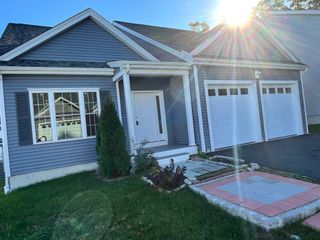 181 Crownshield Ave C, Uxbridge, MA 01569
