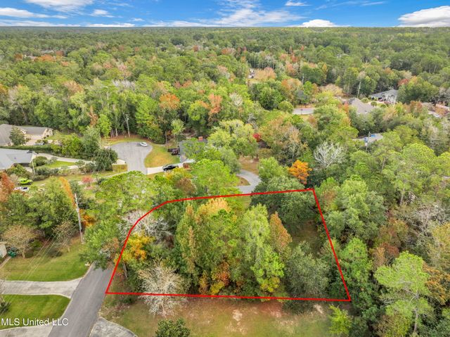 8372 Maunalani Place, Diamondhead, MS 39525