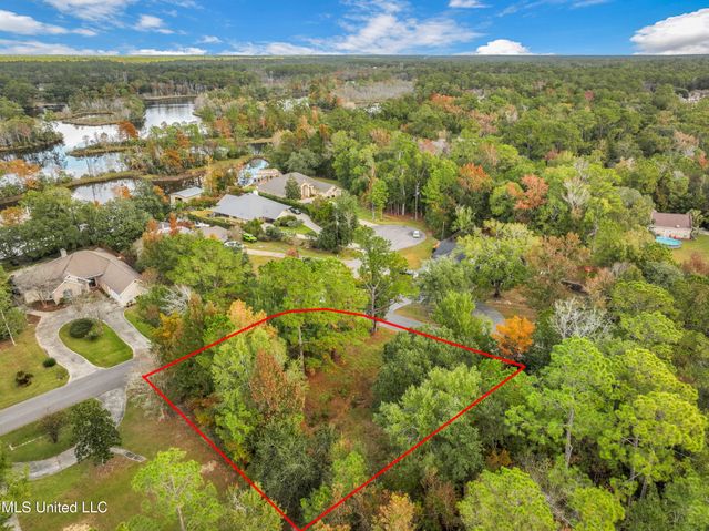 8372 Maunalani Place, Diamondhead, MS 39525