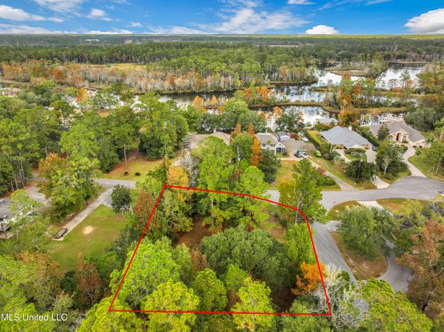 8372 Maunalani Place, Diamondhead, MS 39525