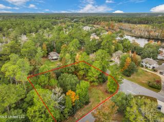 8372 Maunalani Place, Diamondhead, MS 39525