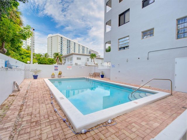 6725 Harding Ave 504, Miami Beach, FL 33141
