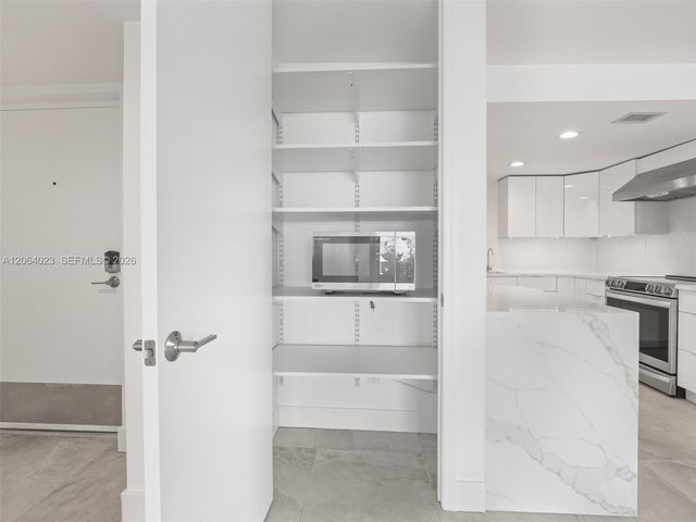 6725 Harding Ave 504, Miami Beach, FL 33141