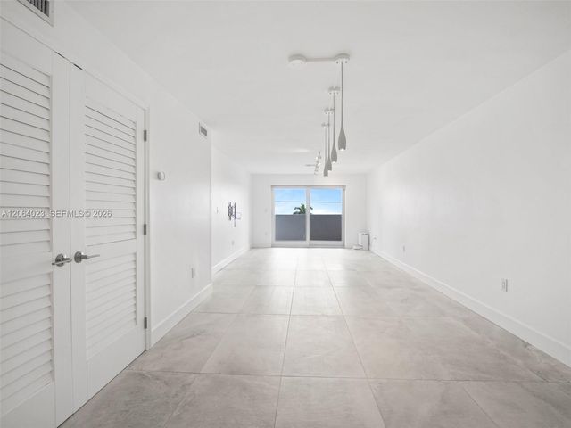 6725 Harding Ave 504, Miami Beach, FL 33141